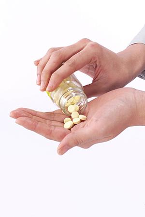 虫歯で歯を失わないために早期の受診を